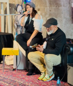 Tülay Sanlav, Greg de Neufville