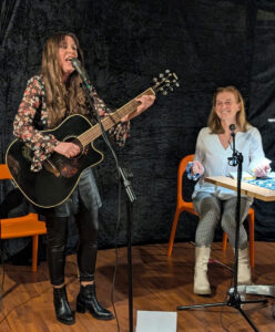 Lesung mit Andrea Paredes Montes und Autorin